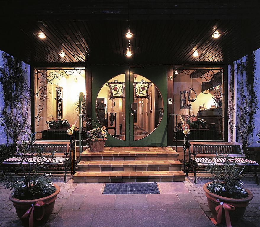 Haus Helvetia Bed & Breakfast Bad Orb Exterior photo